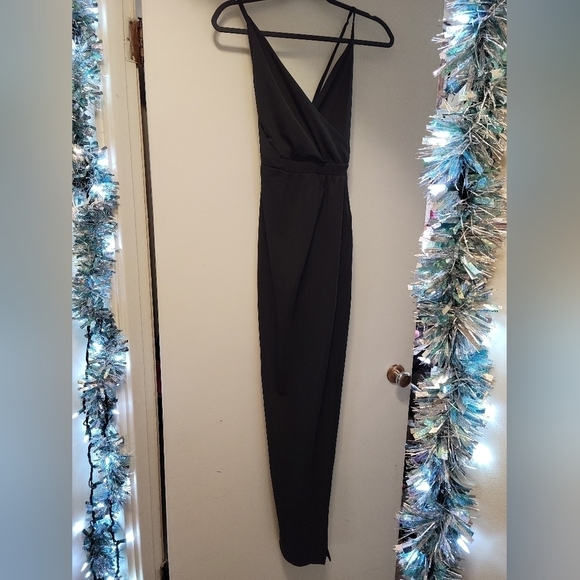 Fashion Nova  Dress - Picture 4 of 5